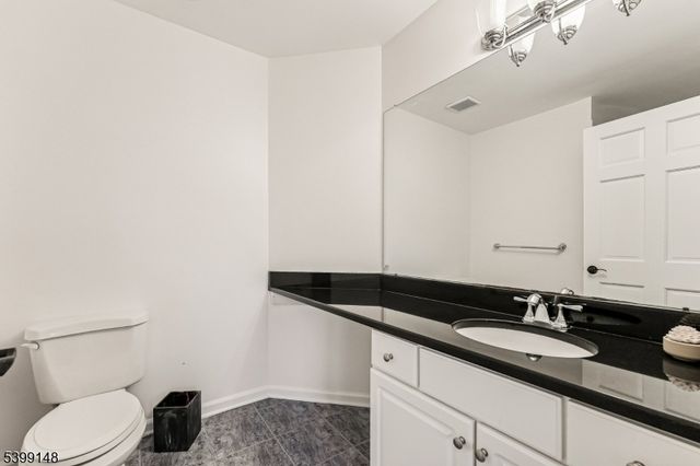 10 Jacobus Ln, Readington Twp., NJ 08822