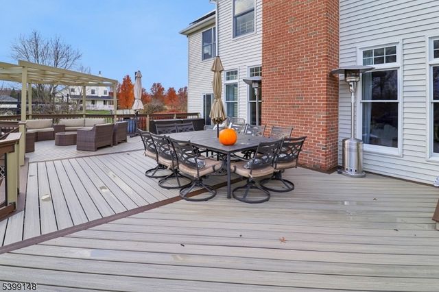 10 Jacobus Ln, Readington Twp., NJ 08822