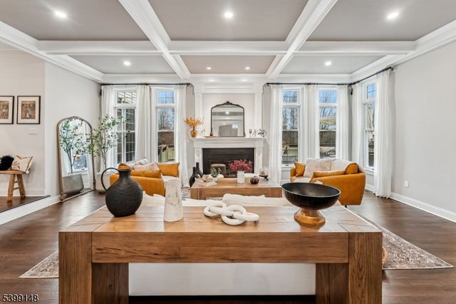 10 Jacobus Ln, Readington Twp., NJ 08822