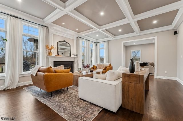 10 Jacobus Ln, Readington Twp., NJ 08822