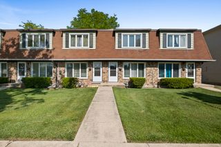 921 La Grange Road, La Grange, IL 60525