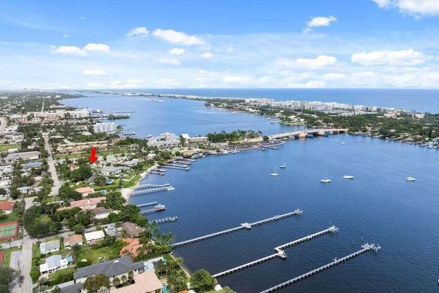 121 S Lake Drive B, Lantana, FL 33462