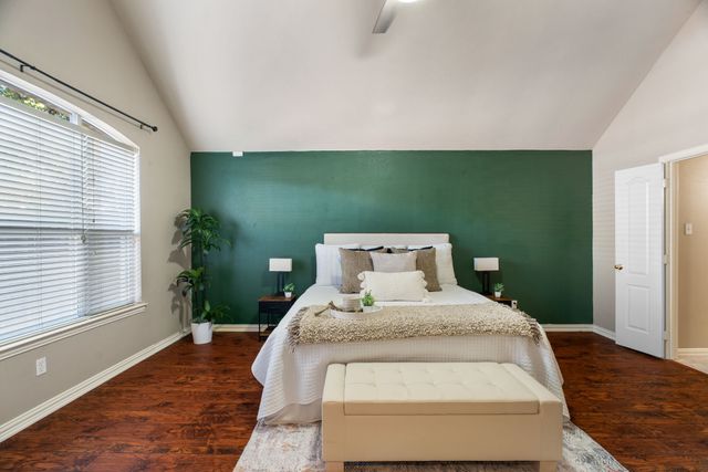 2305 Folkstone Way, Bedford, TX 76021