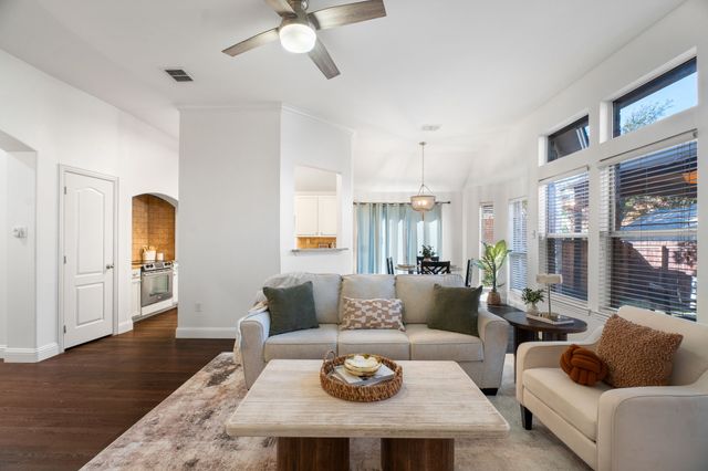 2305 Folkstone Way, Bedford, TX 76021