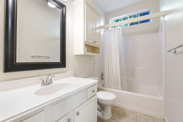 2305 Folkstone Way, Bedford, TX 76021