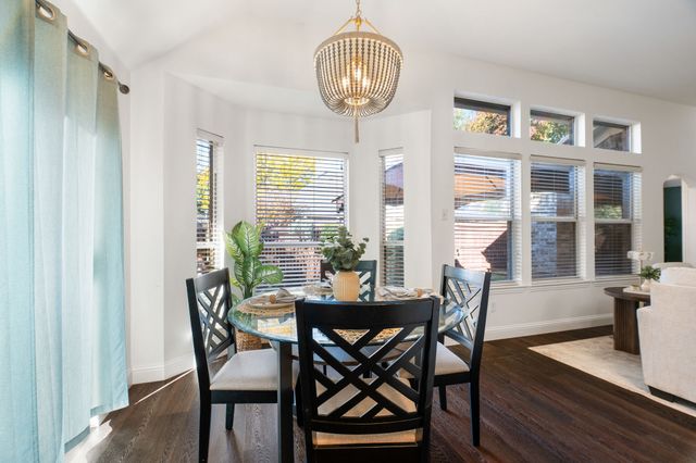 2305 Folkstone Way, Bedford, TX 76021