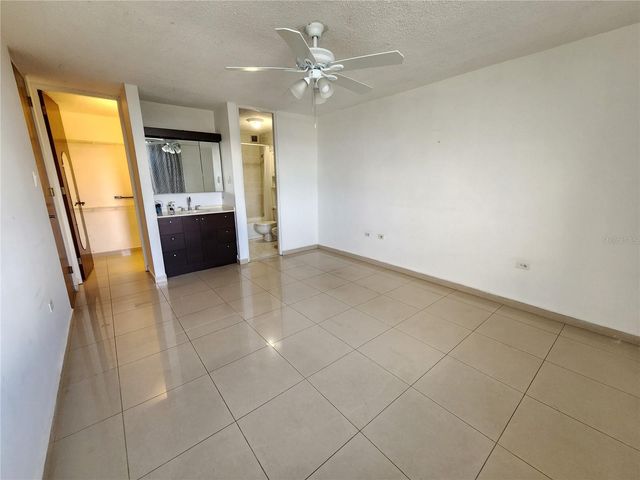 30 BORBON AVENUE A506, Guaynabo, PR 00965