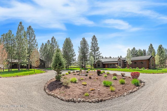 2010 E Dodd RD, Hayden, ID 83835