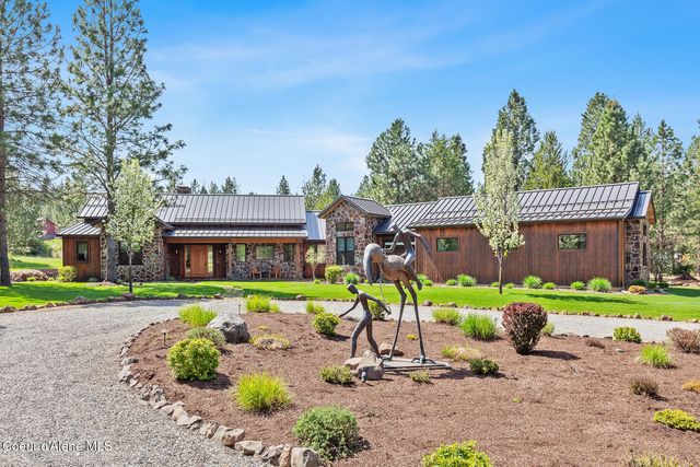 2010 E Dodd RD, Hayden, ID 83835