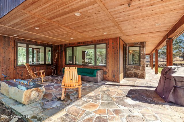 2010 E Dodd RD, Hayden, ID 83835