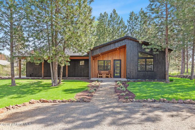 2010 E Dodd RD, Hayden, ID 83835