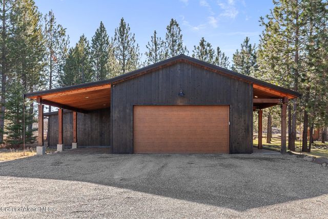 2010 E Dodd RD, Hayden, ID 83835