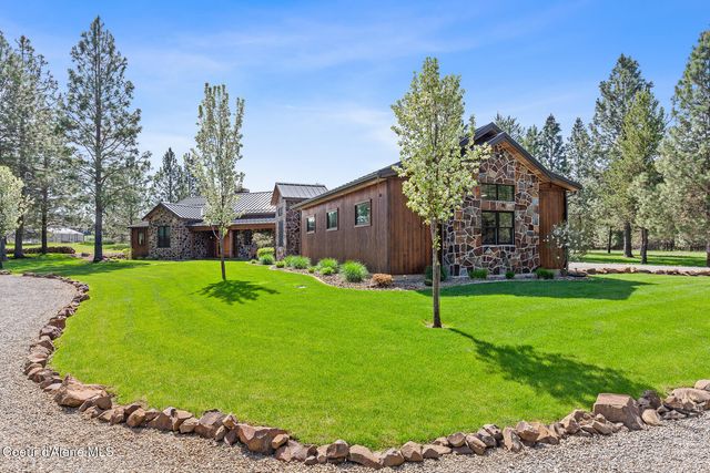 2010 E Dodd RD, Hayden, ID 83835