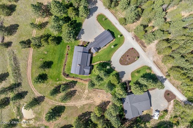 2010 E Dodd RD, Hayden, ID 83835