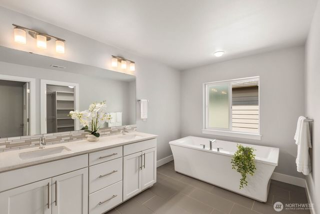 111 153rd Street SW, Lynnwood, WA 98087