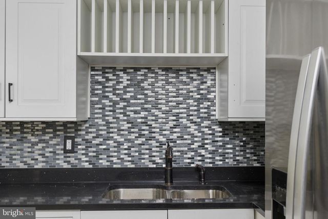 422 PRINCE ST, Bordentown, NJ 08505