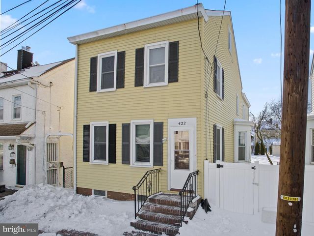 422 PRINCE ST, Bordentown, NJ 08505