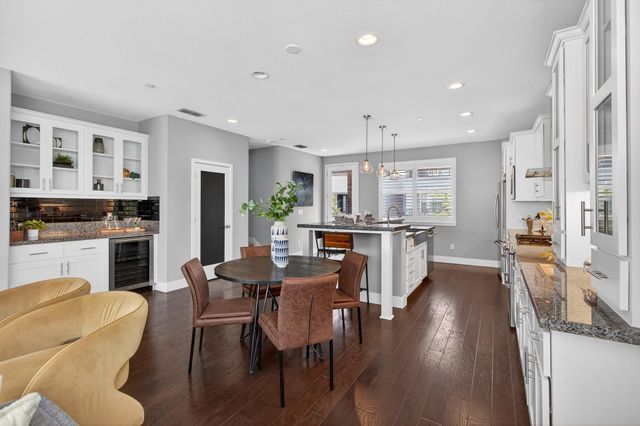 315 Creamery Ln, Sacramento, CA 95814