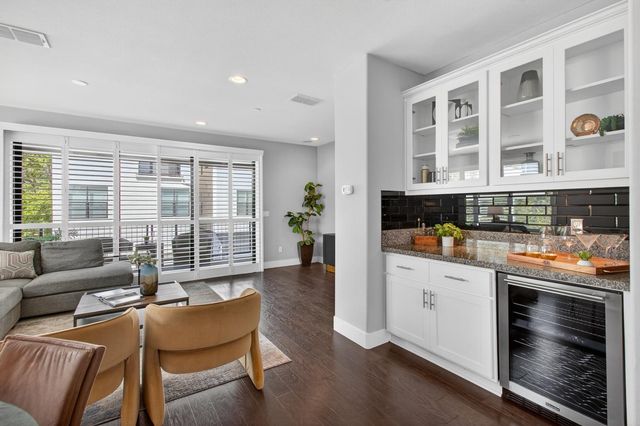 315 Creamery Ln, Sacramento, CA 95814