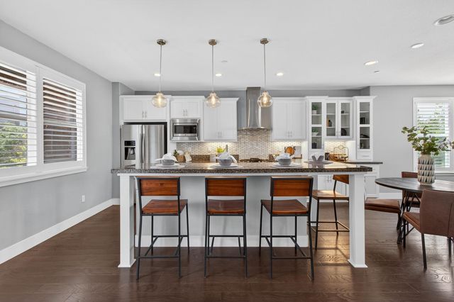 315 Creamery Ln, Sacramento, CA 95814