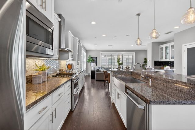 315 Creamery Ln, Sacramento, CA 95814