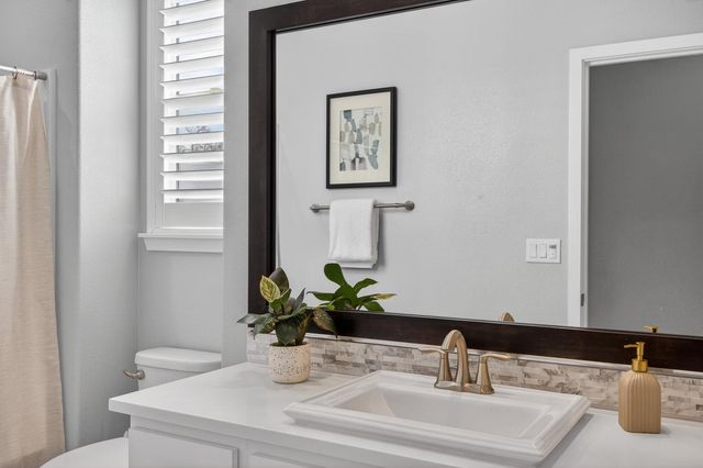 315 Creamery Ln, Sacramento, CA 95814