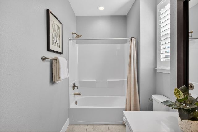 315 Creamery Ln, Sacramento, CA 95814