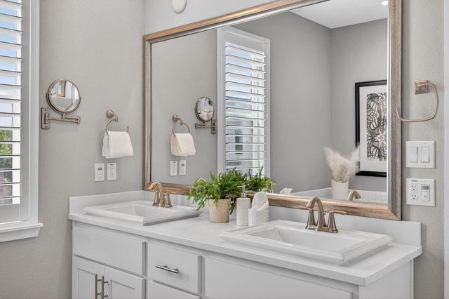 315 Creamery Ln, Sacramento, CA 95814