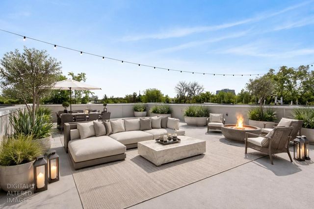 315 Creamery Ln, Sacramento, CA 95814