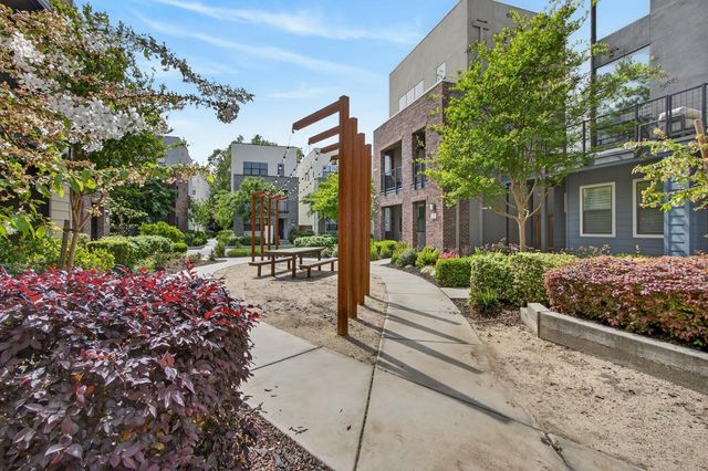 315 Creamery Ln, Sacramento, CA 95814