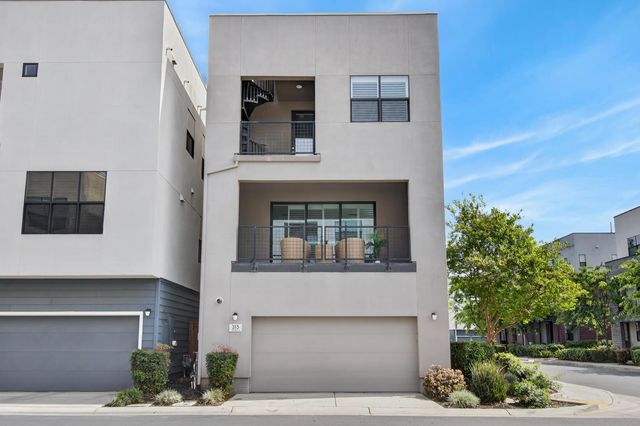 315 Creamery Ln, Sacramento, CA 95814