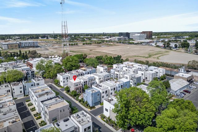 315 Creamery Ln, Sacramento, CA 95814