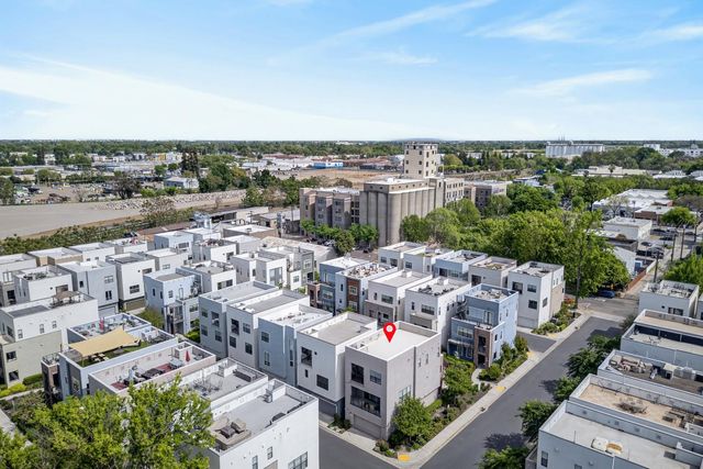 315 Creamery Ln, Sacramento, CA 95814