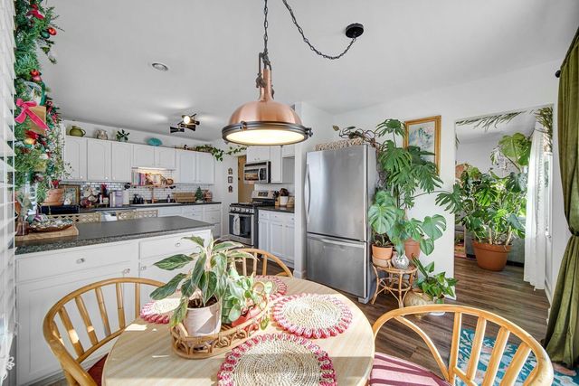 1311 Peachtree Drive, Valparaiso, IN 46383