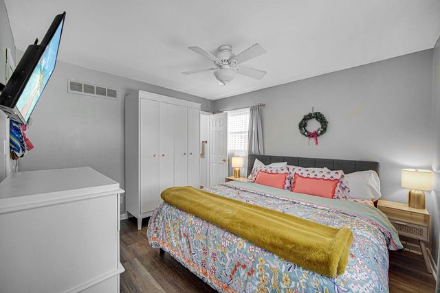 1311 Peachtree Drive, Valparaiso, IN 46383