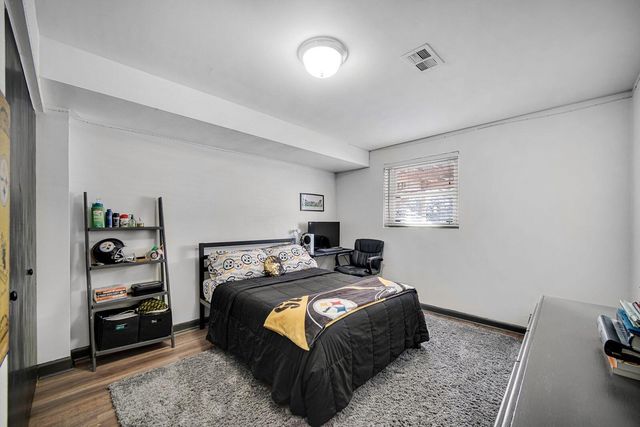 1311 Peachtree Drive, Valparaiso, IN 46383