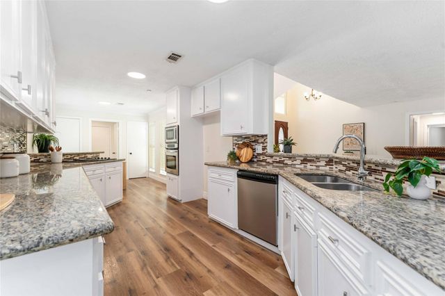 2102 Gray Falls Drive, Houston, TX 77077
