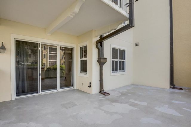 3940 N Flagler Drive 201, West Palm Beach, FL 33407