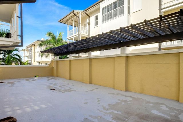 3940 N Flagler Drive 201, West Palm Beach, FL 33407