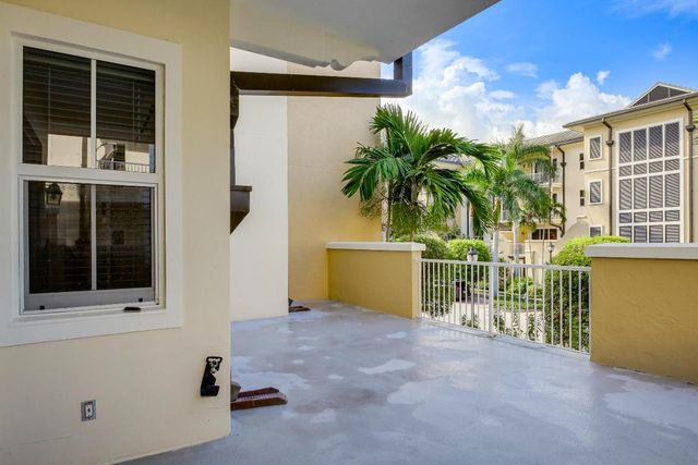 3940 N Flagler Drive 201, West Palm Beach, FL 33407