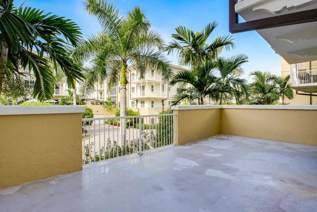 3940 N Flagler Drive 201, West Palm Beach, FL 33407