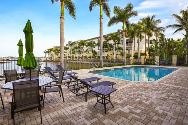 3940 N Flagler Drive 201, West Palm Beach, FL 33407