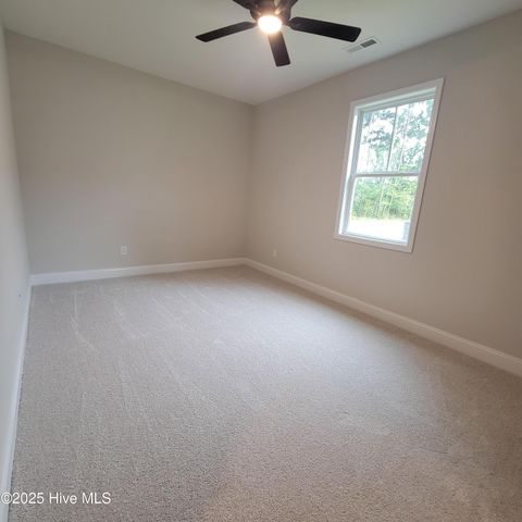 204 S Johnson Street, Burgaw, NC 28425