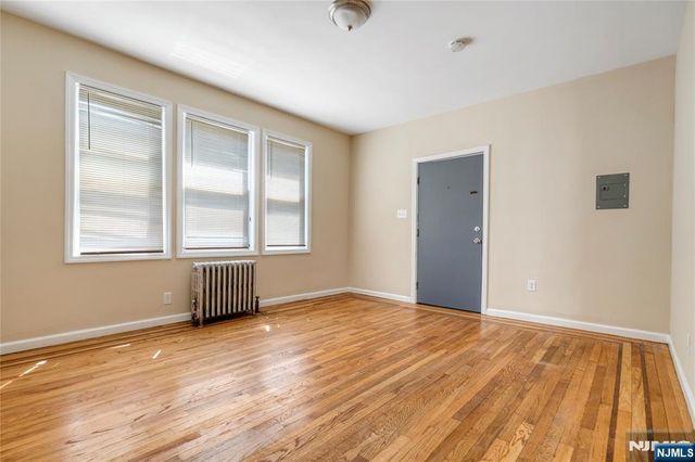 98 Delmar Place, Irvington, NJ 07111