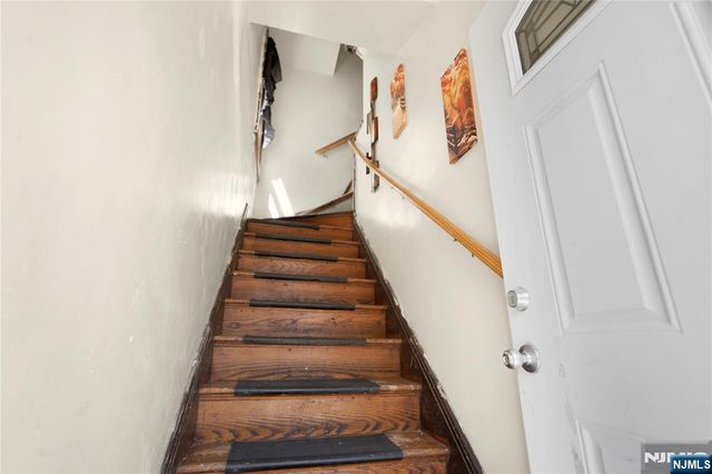 98 Delmar Place, Irvington, NJ 07111
