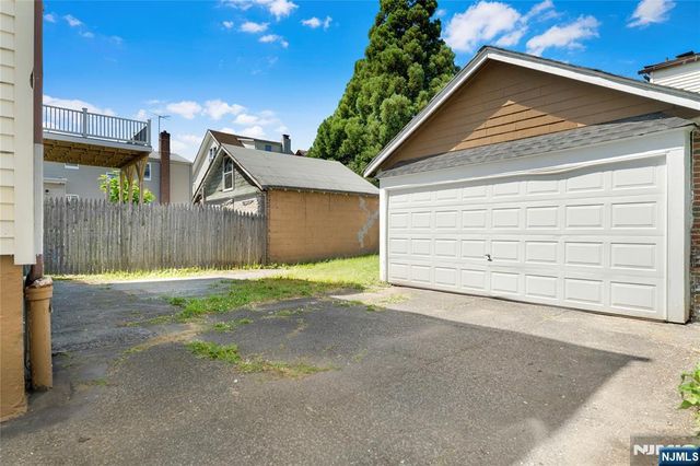 98 Delmar Place, Irvington, NJ 07111