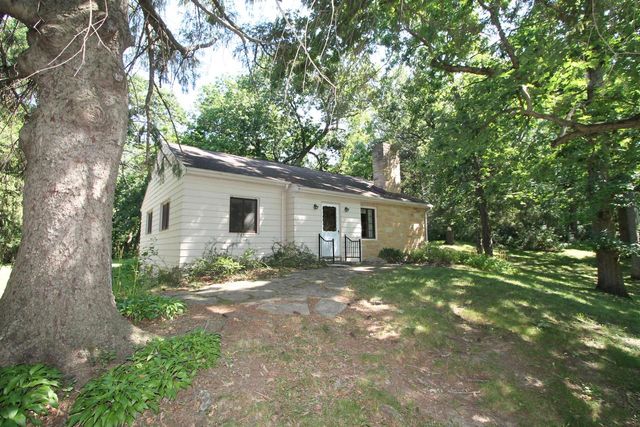 29306 Durand AVENUE, Burlington, WI 53105