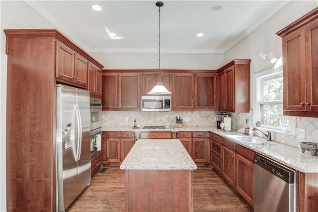 445 Big Bend Trail, Sugar Hill, GA 30518