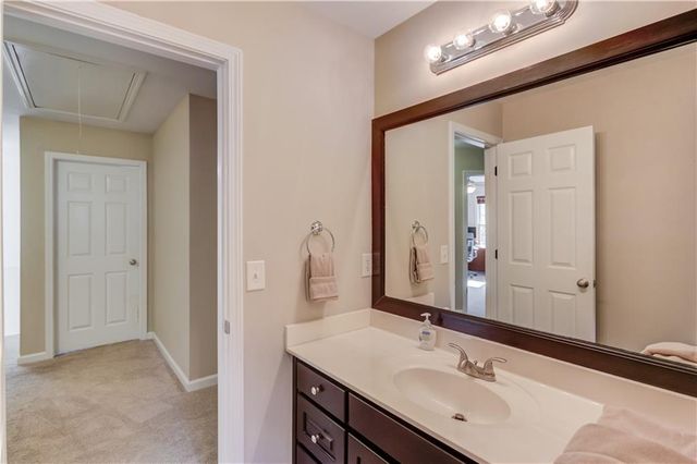 445 Big Bend Trail, Sugar Hill, GA 30518