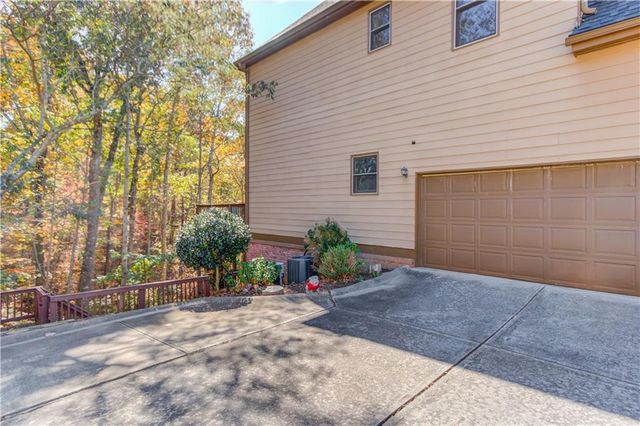 445 Big Bend Trail, Sugar Hill, GA 30518